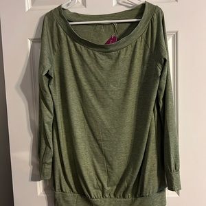 NWT Off Shoulder Long Sleeve